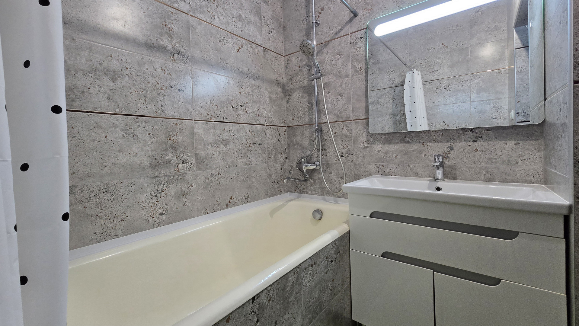 property33